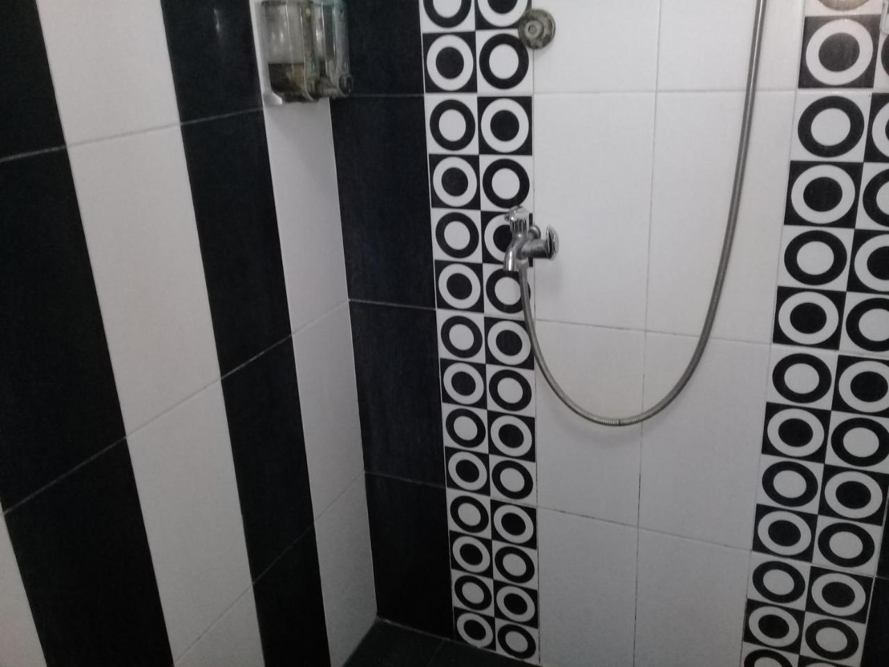 Raja Property Джакарта Экстерьер фото